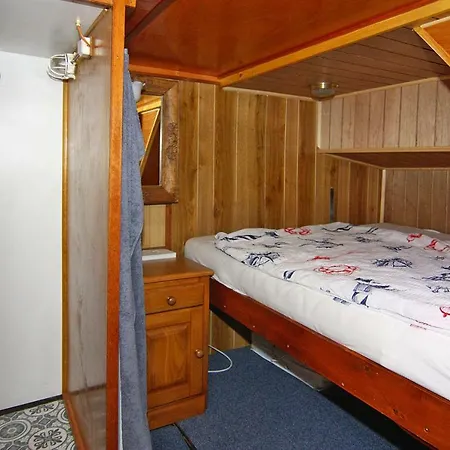 Houseboat Hollandischer Schlepper Ribnitz-damgarten - Dos061003-u Ботель
