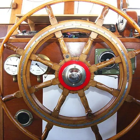 Ботель Houseboat Hollandischer Schlepper Ribnitz-damgarten - Dos061003-u *