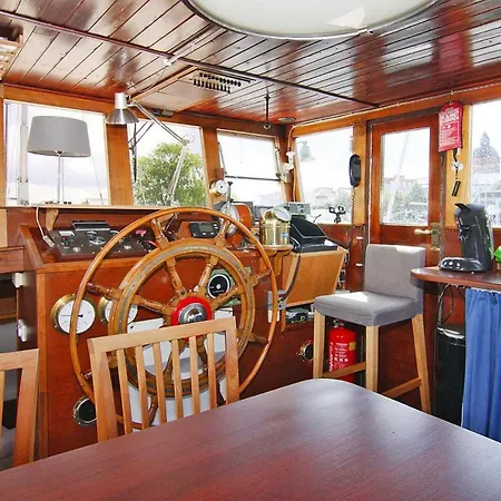Houseboat Hollandischer Schlepper Ribnitz-damgarten - Dos061003-u Ботель *